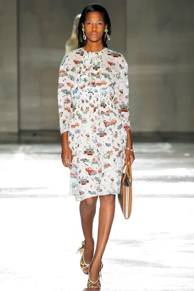 Look 26
